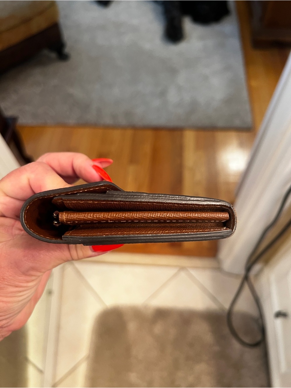 Louis Vuitton Sarah Wallet Authentic - Picture 11 of 12